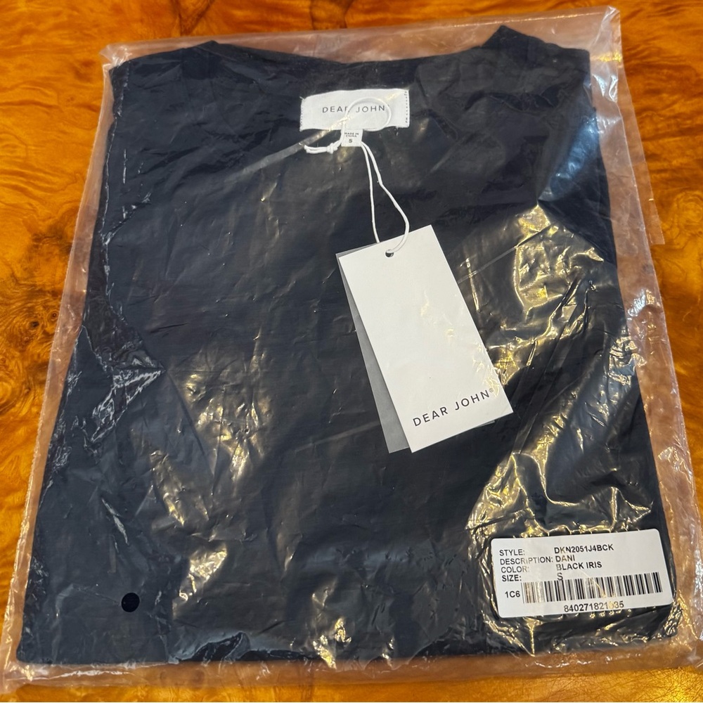 Dear John Navy Puff Sleeve Tee - Picture 9 of 11